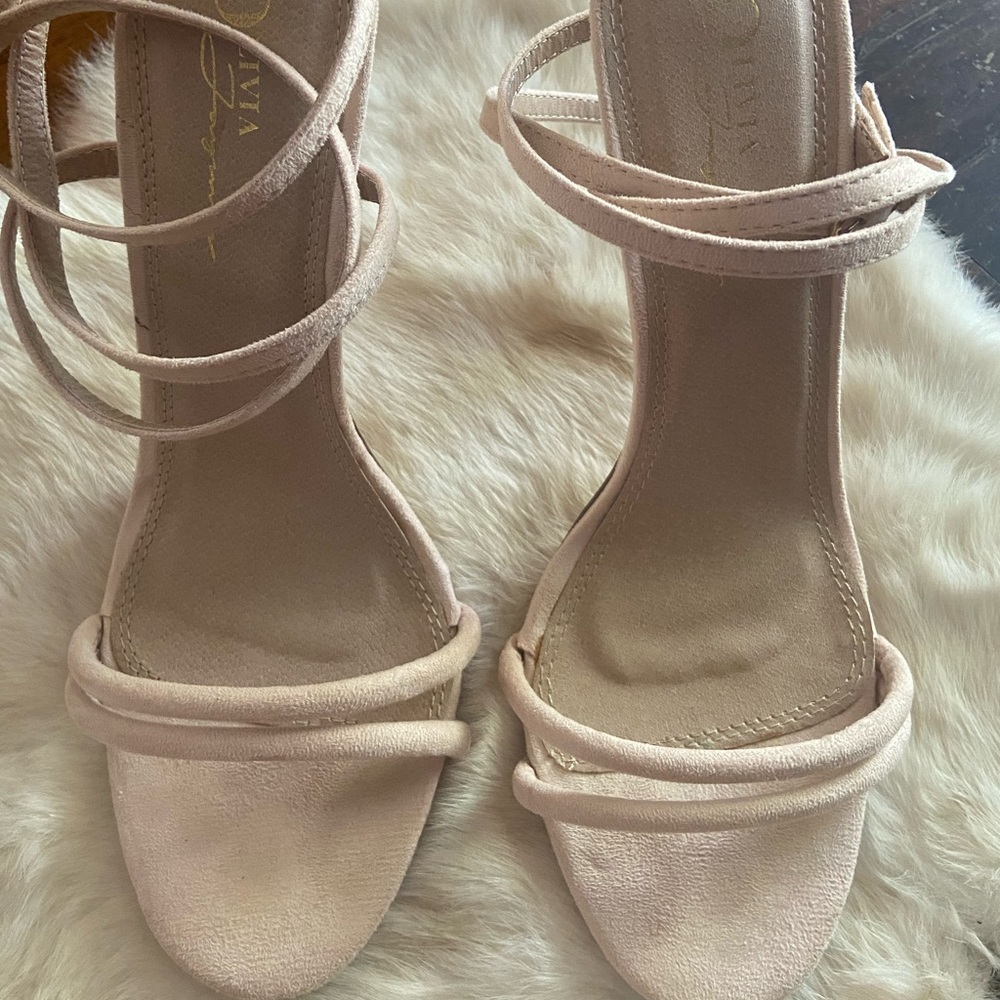Fashion Nova Heels size 9